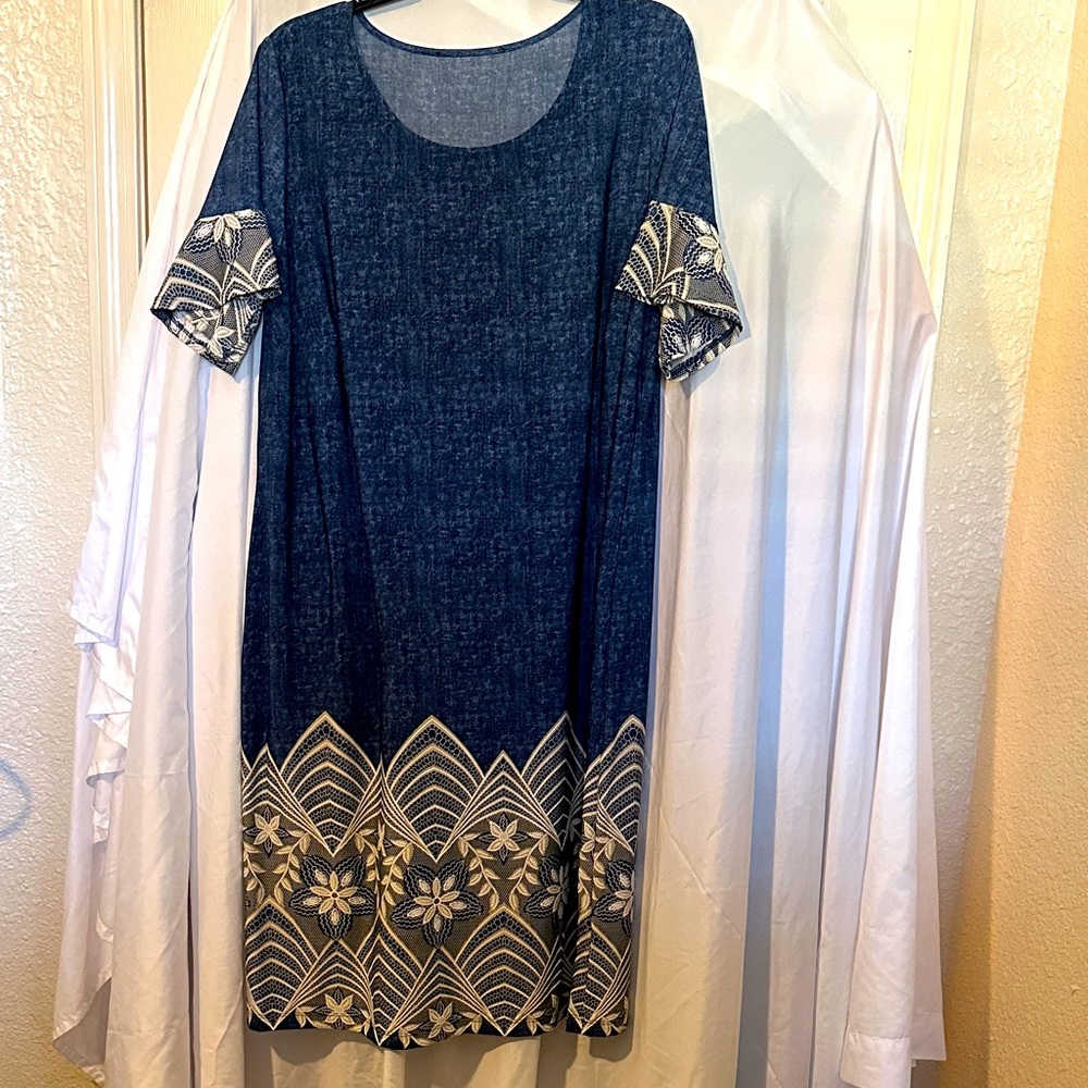 Elegant Blue and Cream Women's Top